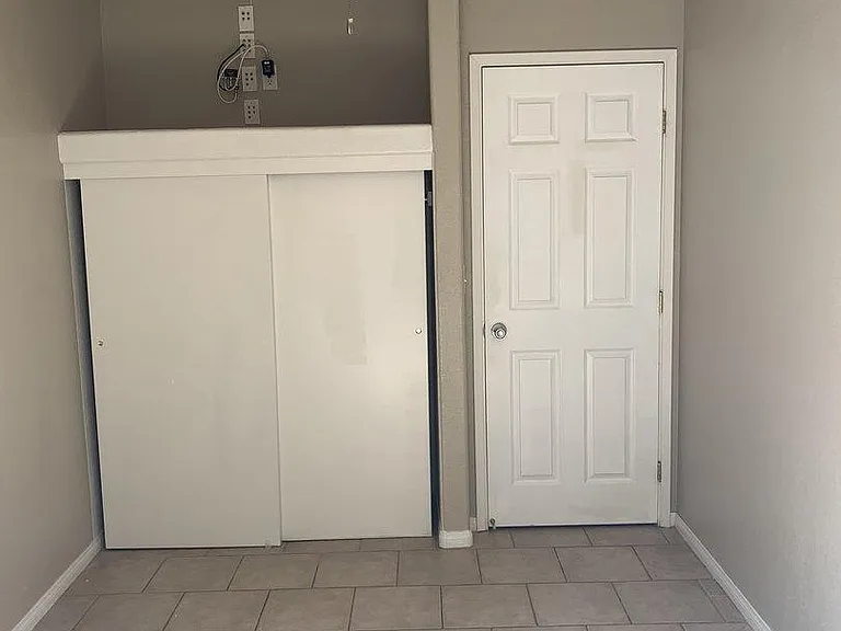 Unit Photo