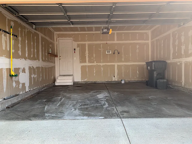 Garage (with automatic opener)