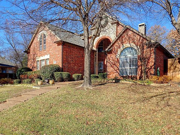 3rd image of 1903 Whitehall Dr