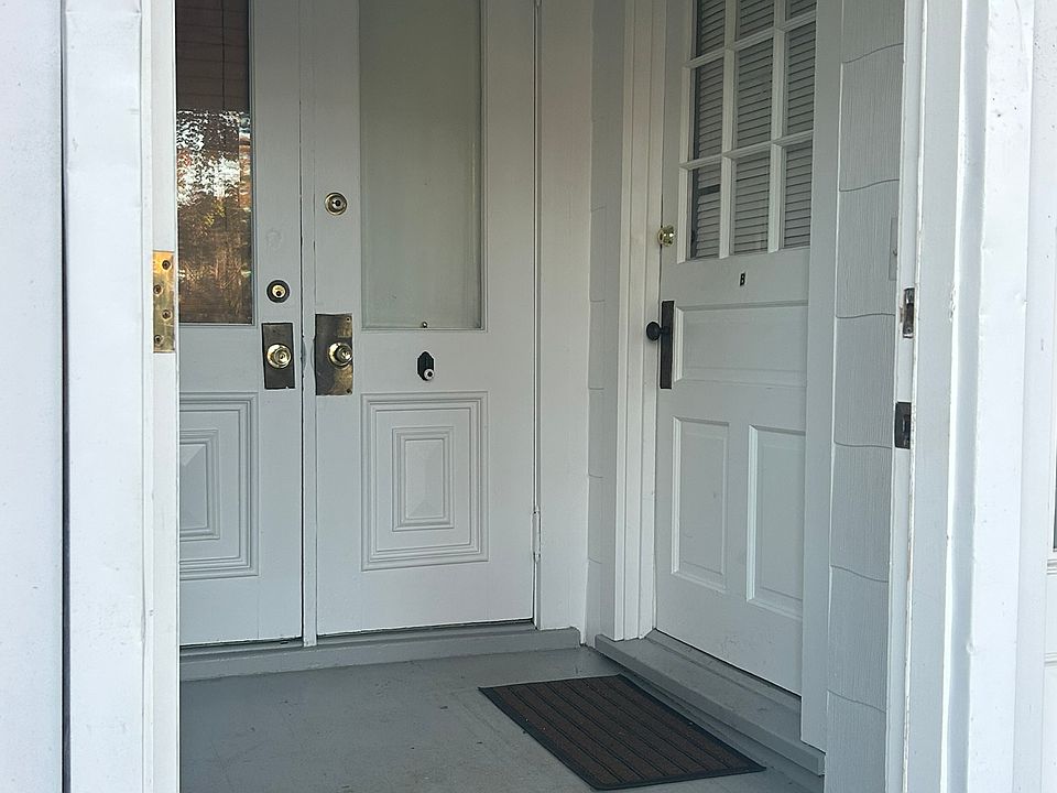 Foyer / entryway