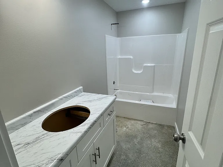 207 Mead St — Photo 9