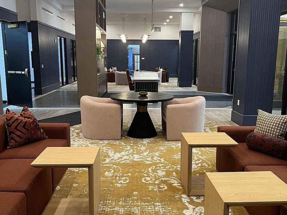 1st image of 411 Lexington Pkwy N #270