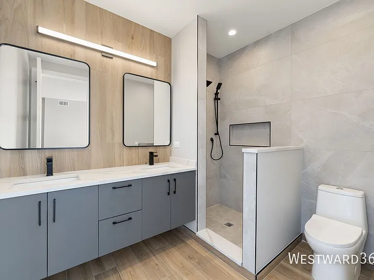 2354 W Polk St #205 — Photo 13