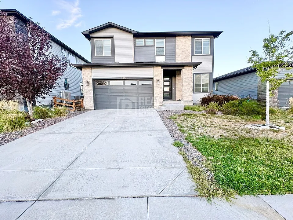 3846 N Catawba Way