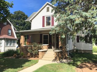 410 S 10th St, Dekalb, IL 60115