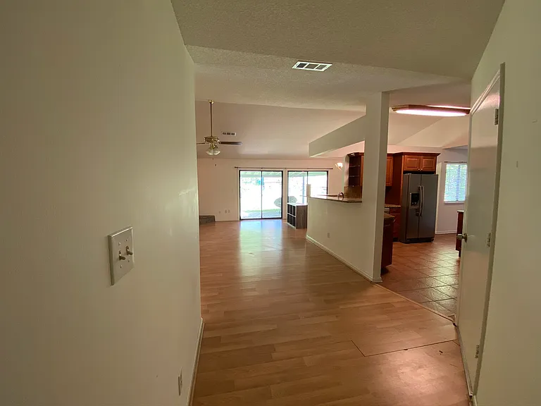19 Briar Gate Ln — Photo 6