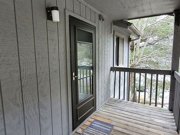 3rd image of 523 Meadowview Dr APT D306