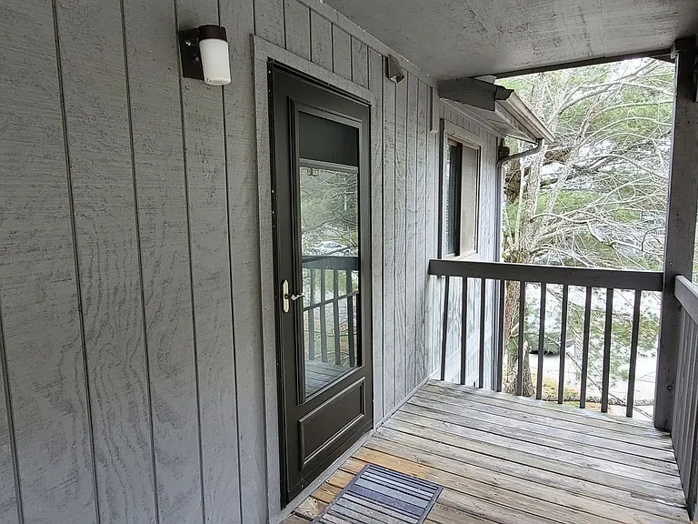 523 Meadowview Dr #D306 — Photo 3