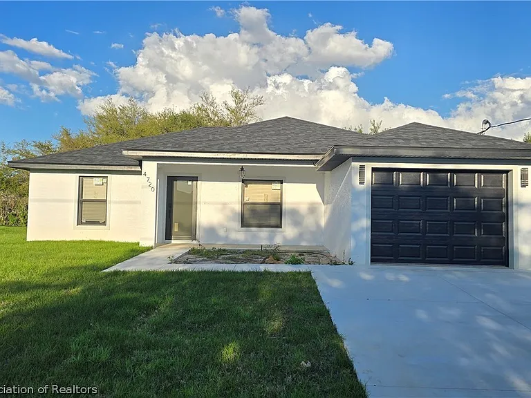 4720 Trout Ave — Photo 1