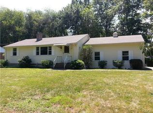 70 Chauncey Rd, Hamden, CT 06514