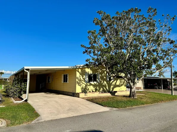 129 Camelot Dr, Nokomis, FL 34275