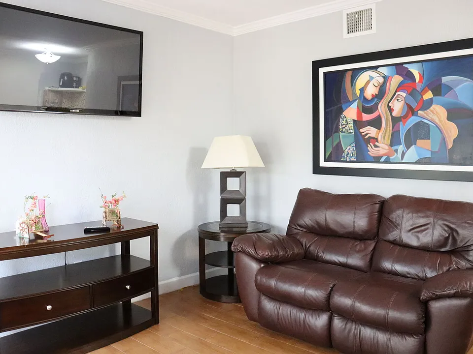 8101 Abbott Ave #8