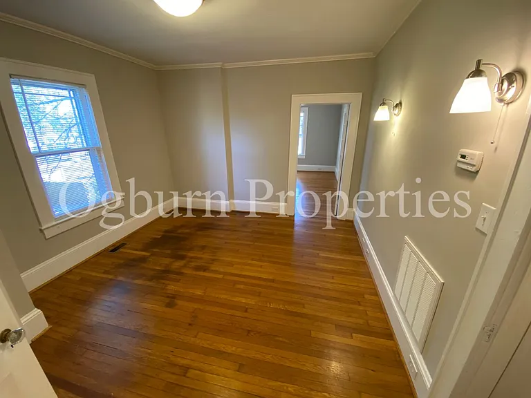 1517 W 1st St — Photo 3