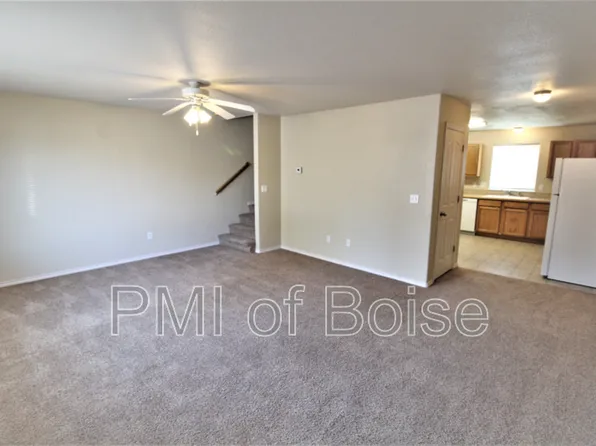 1031 E Iowa Ave APT 4, Nampa, ID 83686