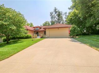 10 Antilles Dr, Saint Joseph, MO 64506