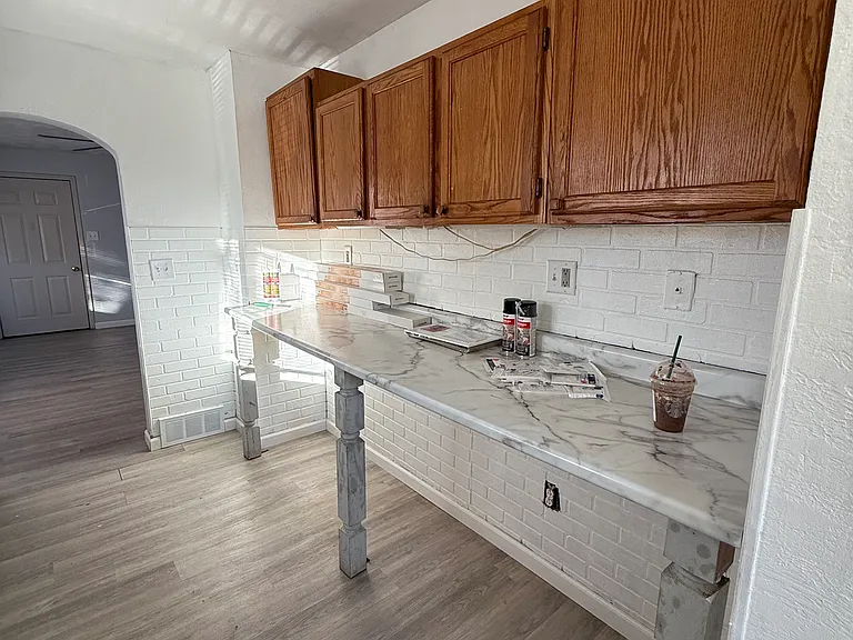 305 Gilbert Ter — Photo 17