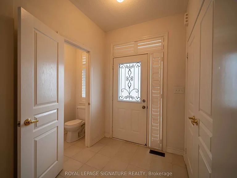 5570 Meadowcrest Ave — Photo 2