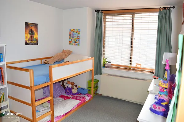 Rented by Sotheby's International Realty | media 39