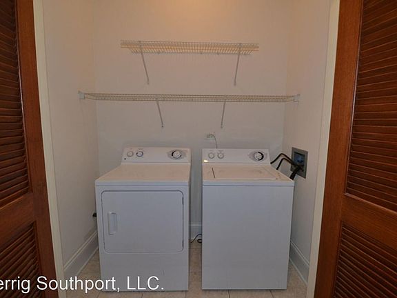 3rd image of 3551 N Southport Ave #4