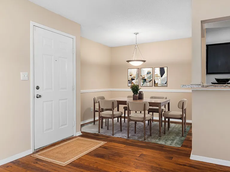 Lauren - 2 Bed / 1 Bath - 872 Sq.Ft.