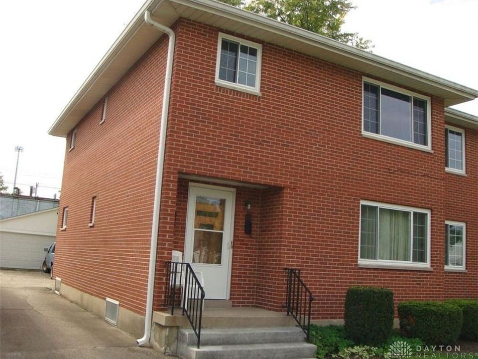 1st image of 23-25 Douglas Ln #23-25