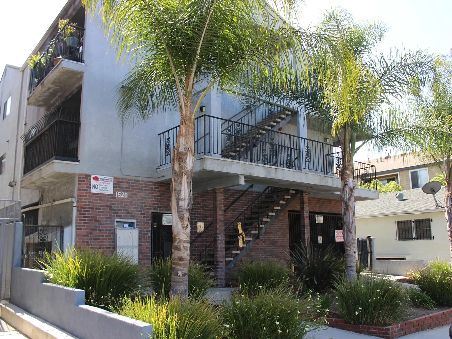 Studio, 400 sqft, $1,495 — Photo 2