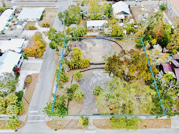 3rd image of 624 Goodrich Ave