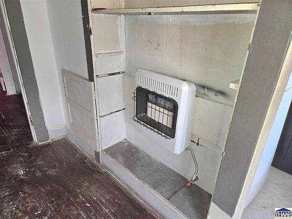 5th image of 667 Oak St