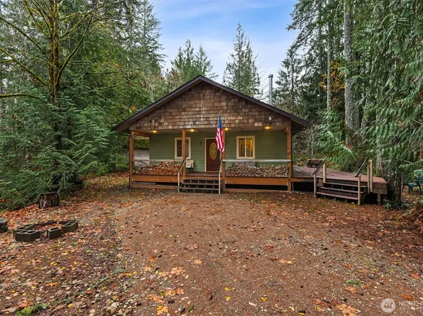 521 N Fairway Drive W, Hoodsport, WA 98548