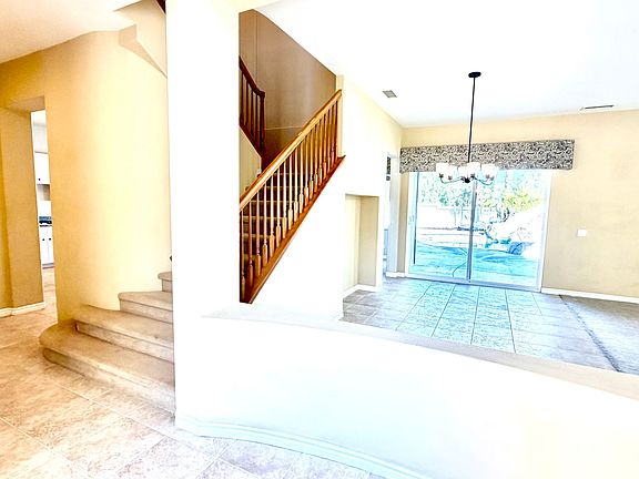 5th image of 22878 Royal Adelaide Dr