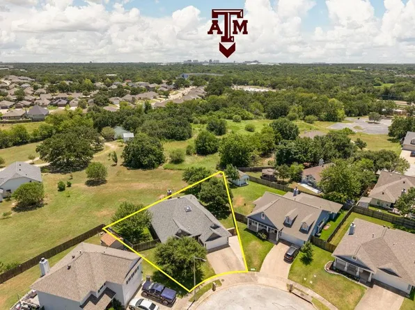 2701 Lynnwood Ct, Bryan, TX 77807