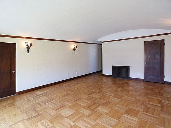 5th image of 2465 Chestnut St APT 302