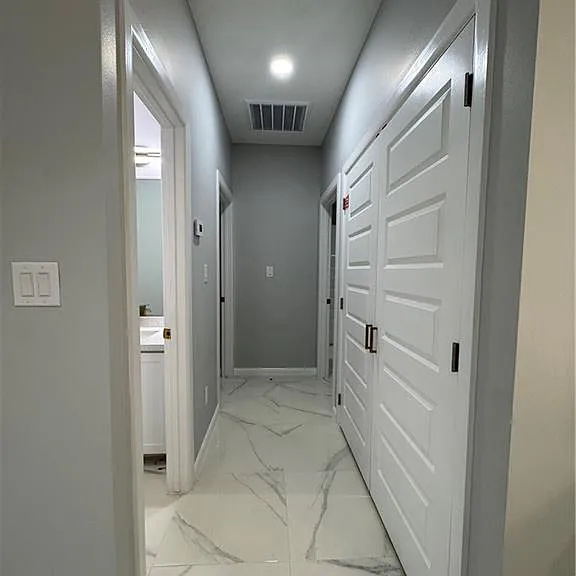 5600 Northwestern Ave #1 — Photo 5
