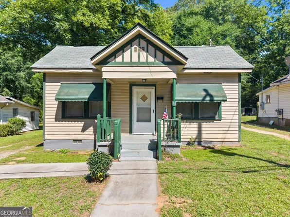 76 Park St, Commerce, GA 30529