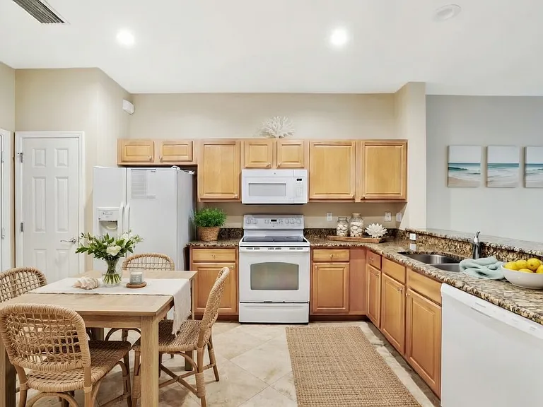 15715 Marcello Cir #113 — Photo 4