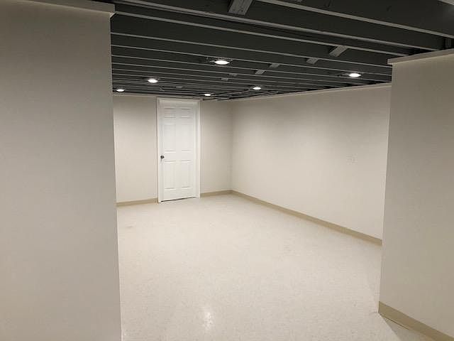 Building Photo 3