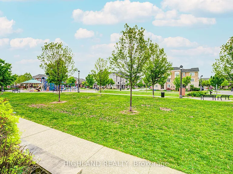 265 Ellen Davidson Dr #4 — Photo 45