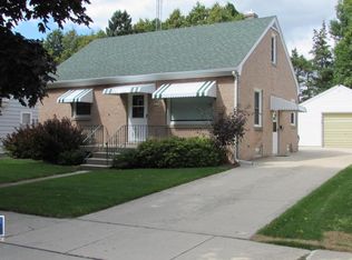 1610 Green St, Manitowoc, WI 54220