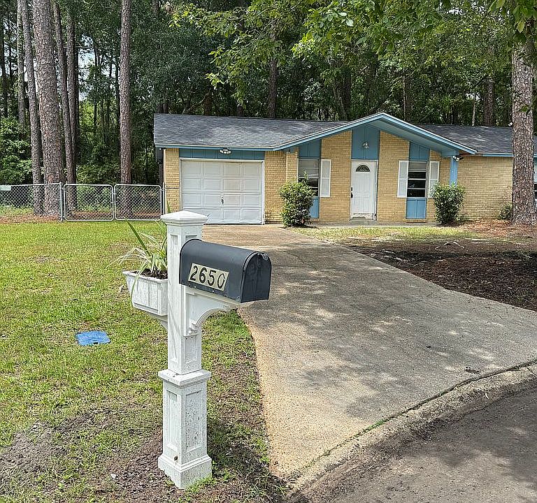 1st image of 2650 Ridgeway Dr