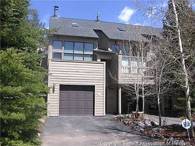 2nd image of 475 Belford St