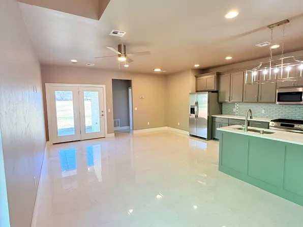 621 Abadan Dr, Edmond, OK 73003