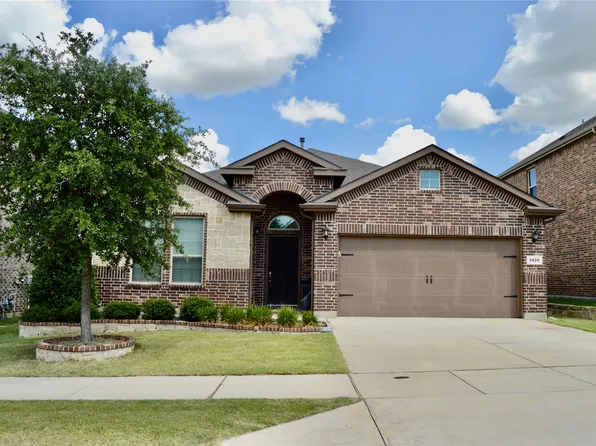 9020 Bronze Meadow Dr, Fort Worth, TX 76131