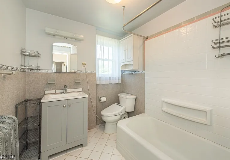 428 Lathrop Ave #A — Photo 12