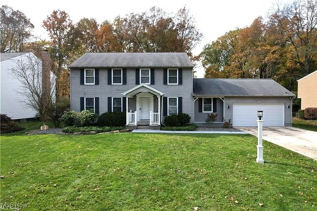 1487 Woodhill Cir NE photo 1