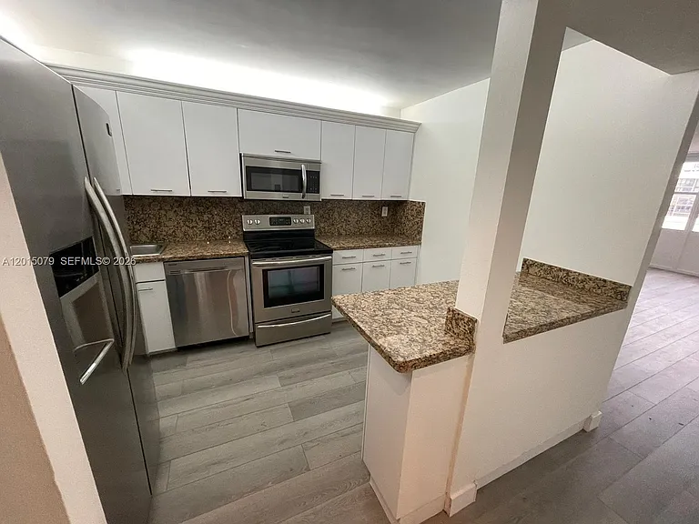 1901 Brickell Ave #B2104 — Photo 12