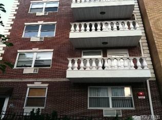 3063 32nd St APT 2A, Astoria, NY 11102