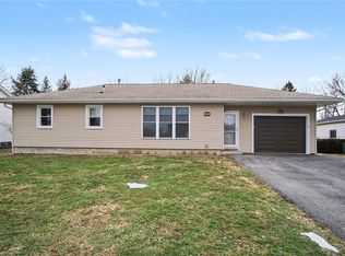 32 Tandoi Dr, Rochester, NY 14624