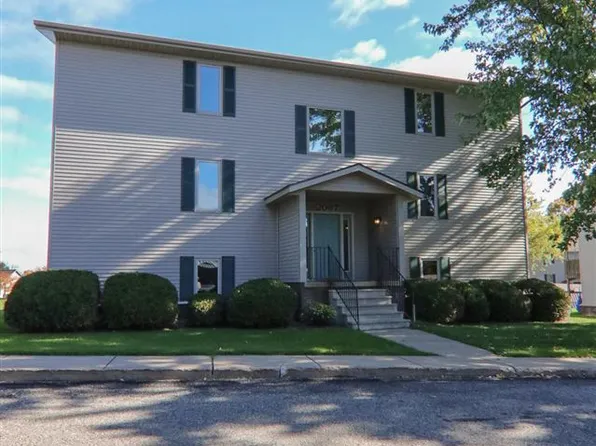 2067 Woods Ln Unit 13, Petoskey, MI 49770