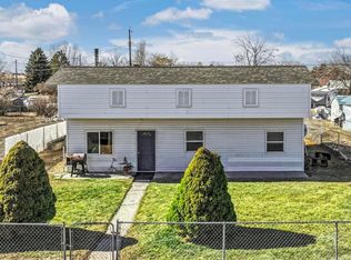 672 3rd St E, Hansen, ID 83334