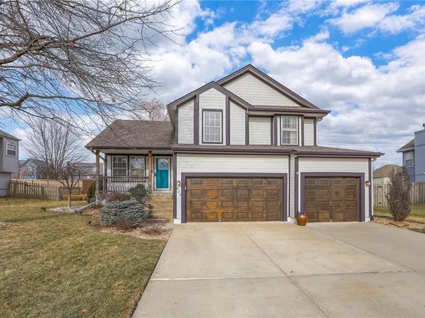 824 SE 13th St, Lees Summit, MO 64081